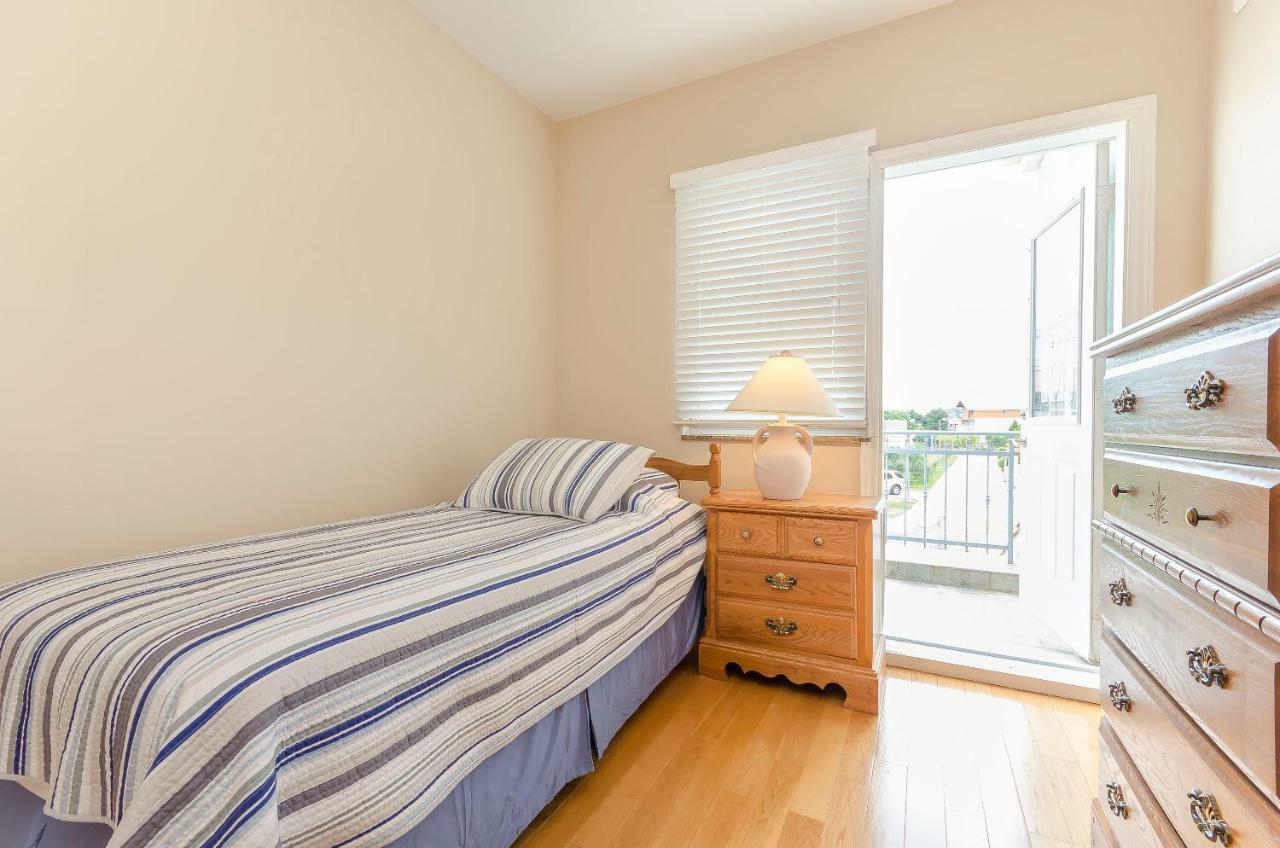 Apartment Canada Dream Vacation Srima Luaran gambar