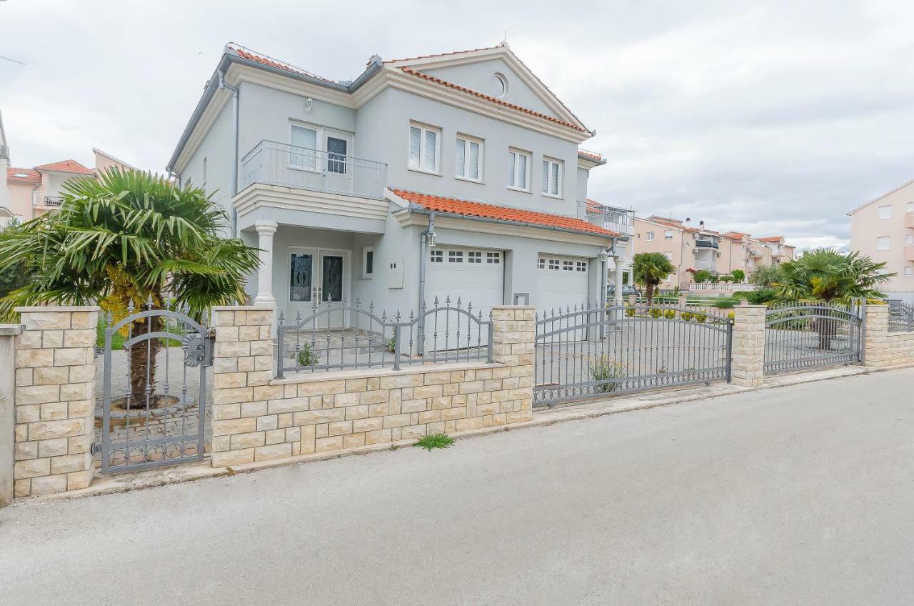 Apartment Canada Dream Vacation Srima Luaran gambar