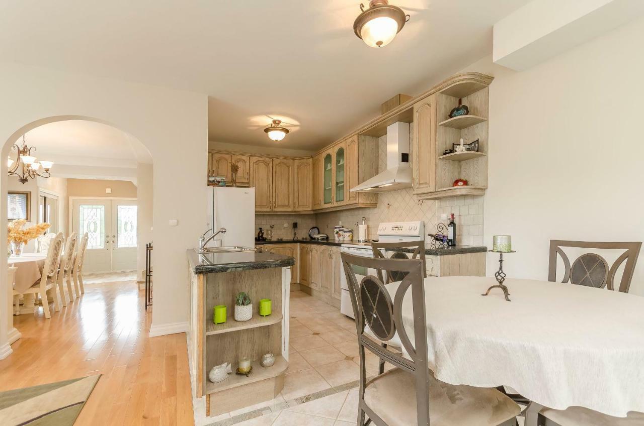 Apartment Canada Dream Vacation Srima Luaran gambar